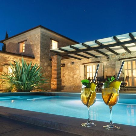 Villa Melissa - Istrisches Steinhaus Mit Pool In Guter Lage Sveti Lovrec Pazenaticki Exterior foto