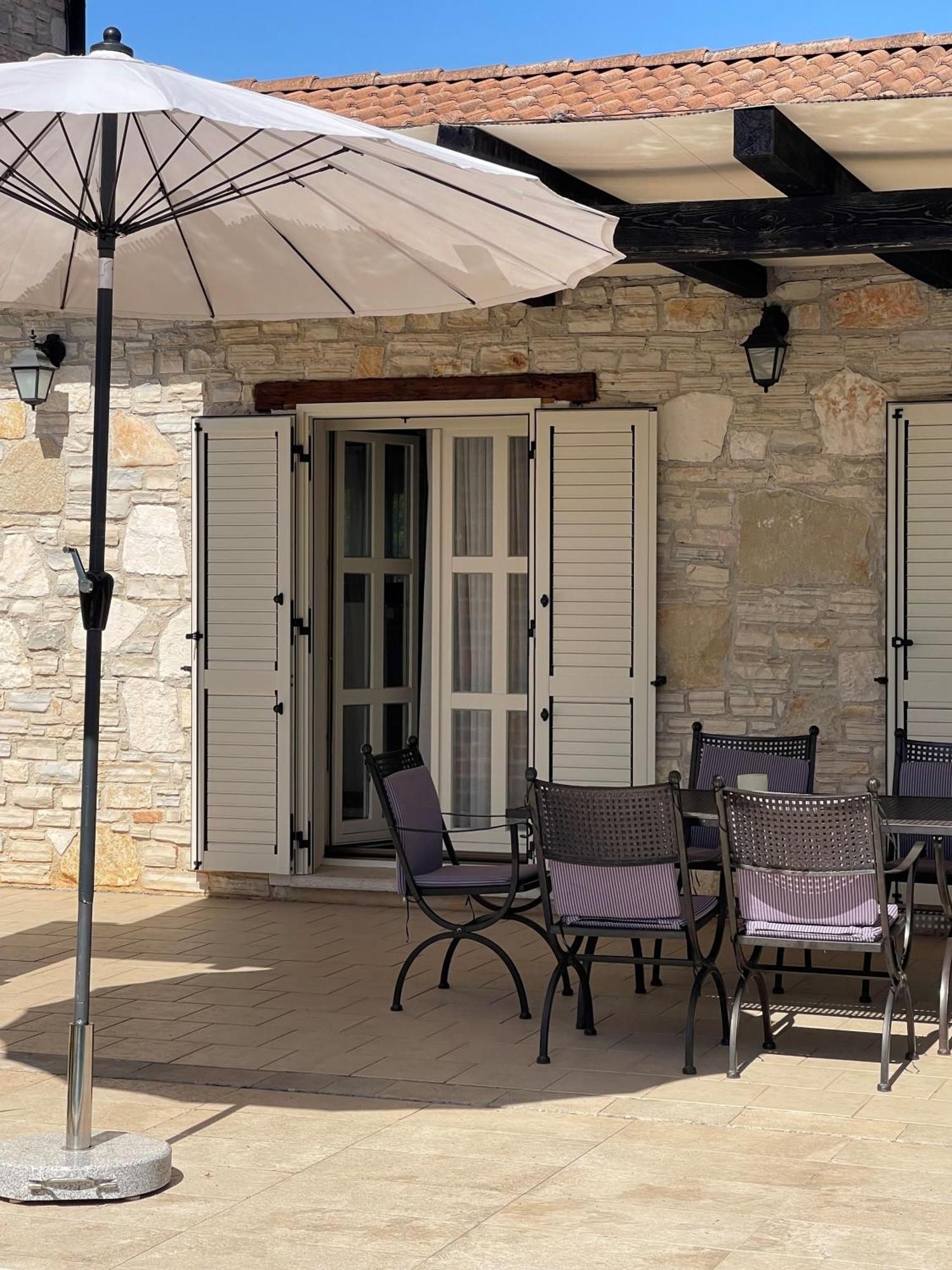 Villa Melissa - Istrisches Steinhaus Mit Pool In Guter Lage Sveti Lovrec Pazenaticki Exterior foto